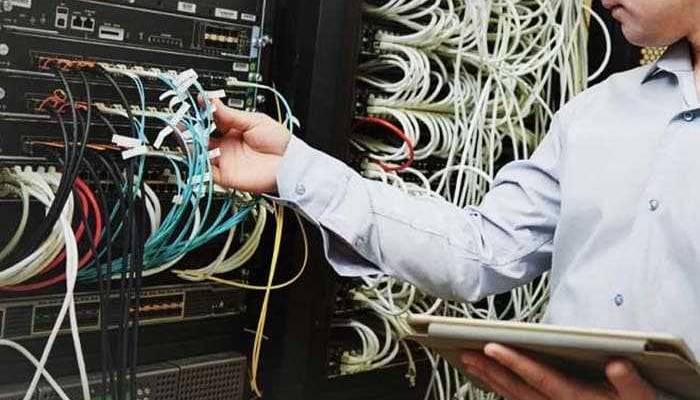 خدمات راه اندازی و پشتیبانی مرکز